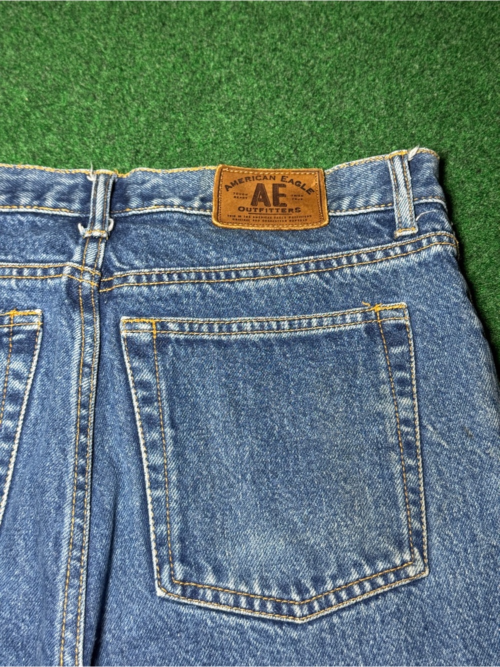 American Eagle Vintage Denim Shorts 90s 32 Medium Wash Jorts 12” - Picture 4 of 8